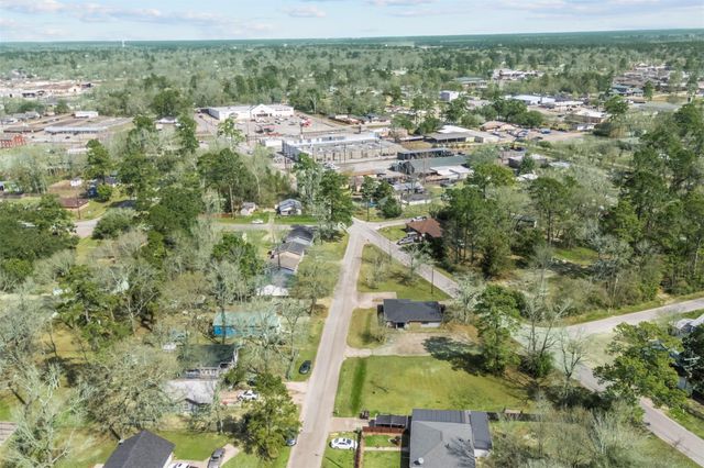 206 S Fenner Avenue, Cleveland, TX 77327