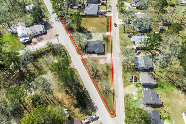 206 S Fenner Avenue, Cleveland, TX 77327