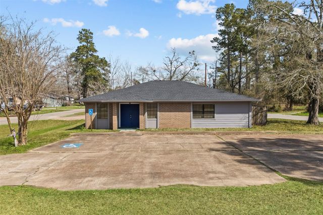 206 S Fenner Avenue, Cleveland, TX 77327