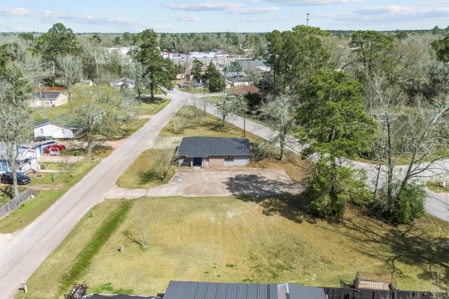 206 S Fenner Avenue, Cleveland, TX 77327