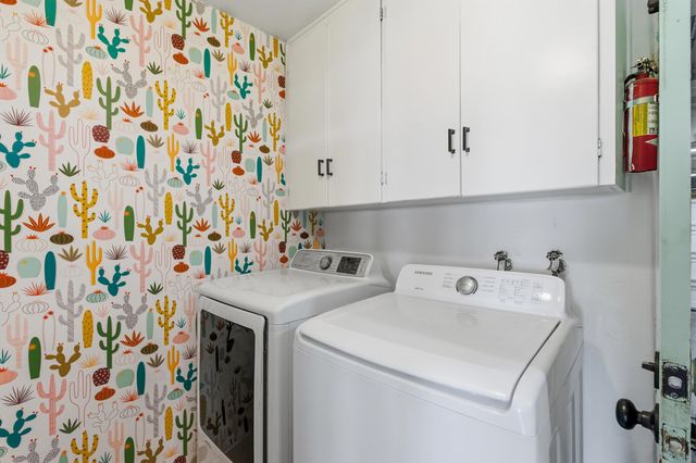 409 Valencia Drive NE, Albuquerque, NM 87108