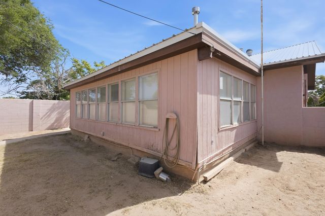 409 Valencia Drive NE, Albuquerque, NM 87108