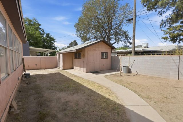 409 Valencia Drive NE, Albuquerque, NM 87108