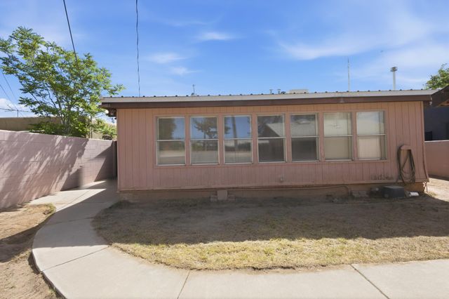409 Valencia Drive NE, Albuquerque, NM 87108