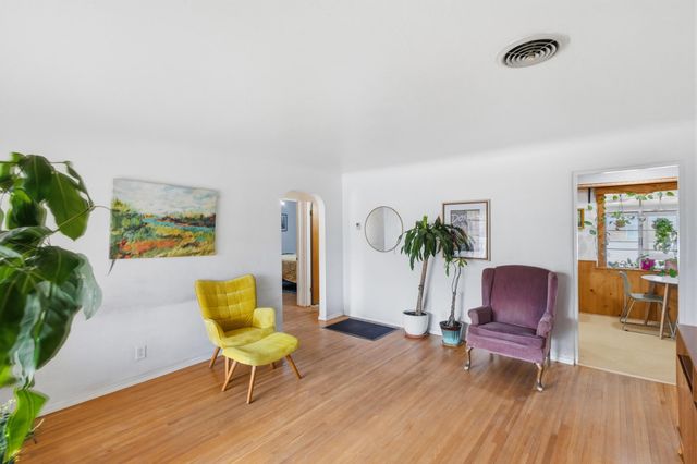 409 Valencia Drive NE, Albuquerque, NM 87108