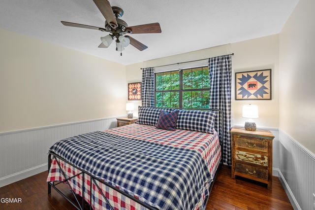 2360 Cove Mountain Lane, Sevierville, TN 37862