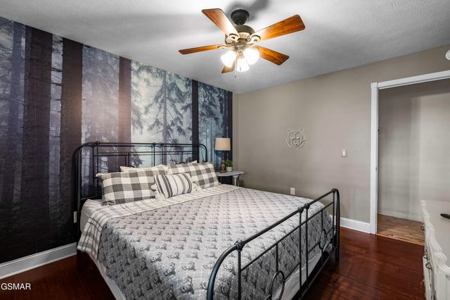 2360 Cove Mountain Lane, Sevierville, TN 37862