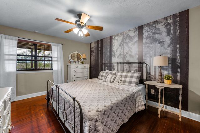 2360 Cove Mountain Lane, Sevierville, TN 37862