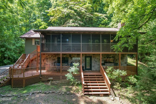 2360 Cove Mountain Lane, Sevierville, TN 37862