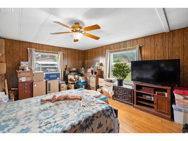 10701 Se HIGHWAY 212 W6, Clackamas, OR 97015