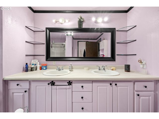 10701 Se HIGHWAY 212 W6, Clackamas, OR 97015