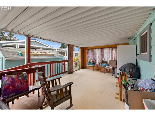 10701 Se HIGHWAY 212 W6, Clackamas, OR 97015