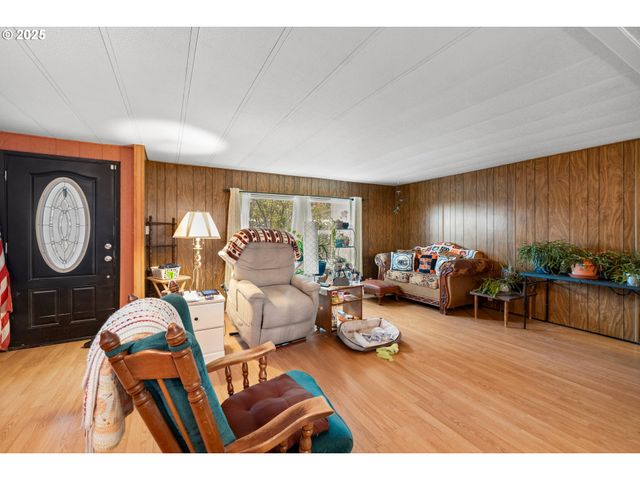 10701 Se HIGHWAY 212 W6, Clackamas, OR 97015