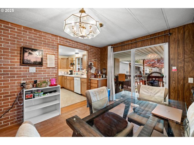 10701 Se HIGHWAY 212 W6, Clackamas, OR 97015