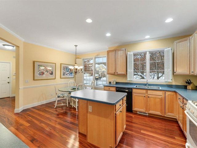 15 Upswept Lane, South Burlington, VT 05403