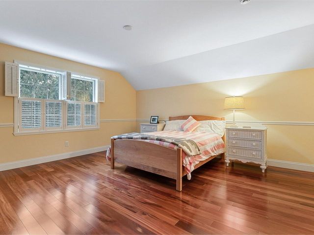 15 Upswept Lane, South Burlington, VT 05403