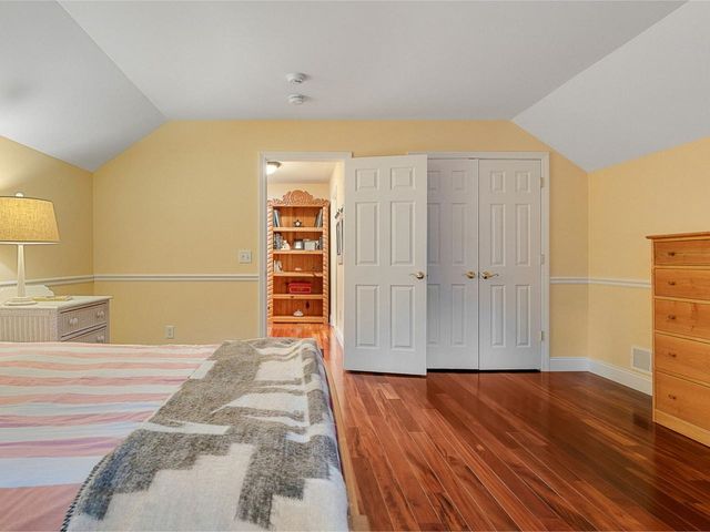 15 Upswept Lane, South Burlington, VT 05403