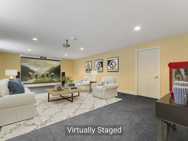 15 Upswept Lane, South Burlington, VT 05403