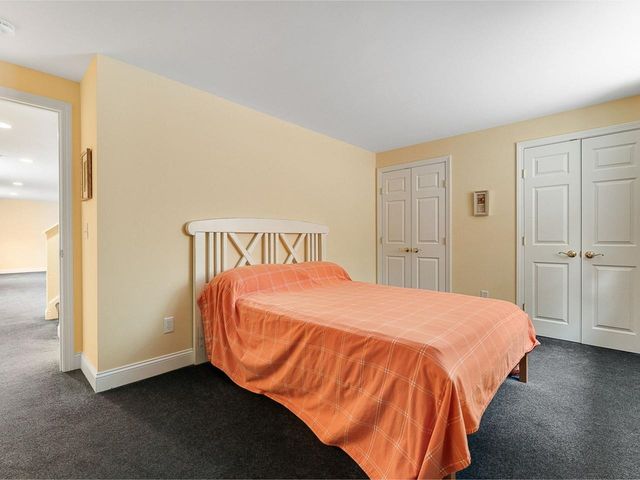 15 Upswept Lane, South Burlington, VT 05403