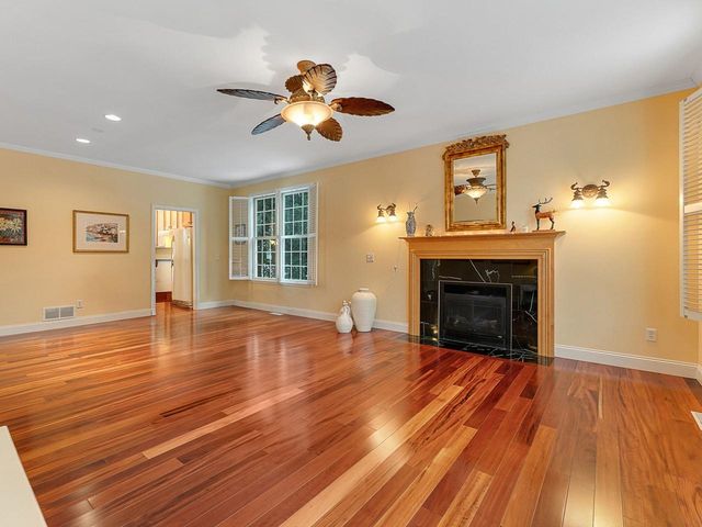 15 Upswept Lane, South Burlington, VT 05403
