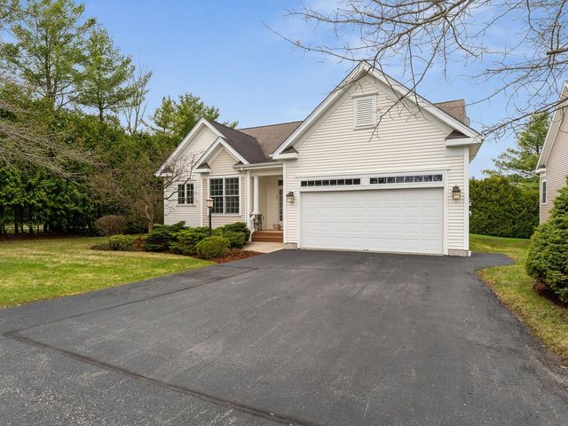 15 Upswept Lane, South Burlington, VT 05403