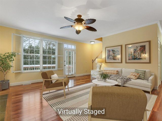 15 Upswept Lane, South Burlington, VT 05403