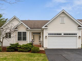 15 Upswept Lane, South Burlington, VT 05403