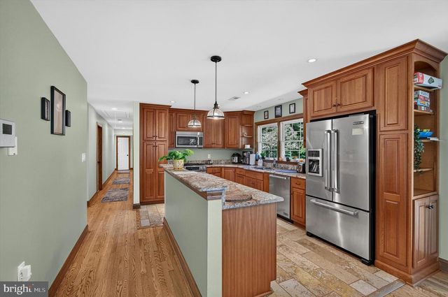 13471 SAGLE RD, Hillsboro, VA 20132