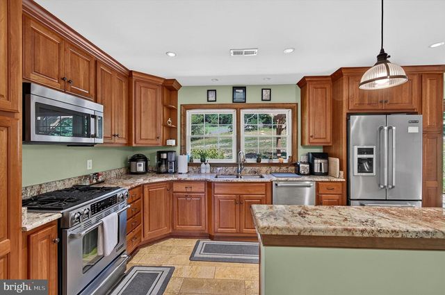 13471 SAGLE RD, Hillsboro, VA 20132