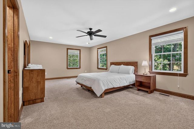 13471 SAGLE RD, Hillsboro, VA 20132