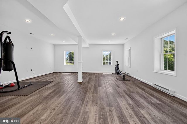 13471 SAGLE RD, Hillsboro, VA 20132