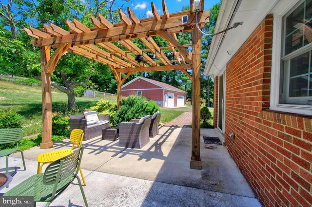 13471 SAGLE RD, Hillsboro, VA 20132