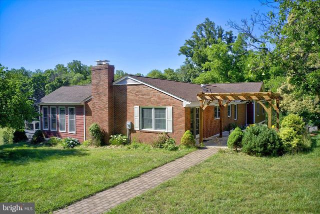 13471 SAGLE RD, Hillsboro, VA 20132