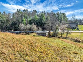 283 Ozone Drive, Saluda, NC 28773