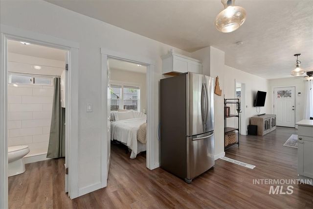 120 S Nectarine St, Nampa, ID 83686