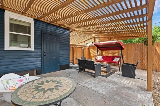 120 S Nectarine St, Nampa, ID 83686