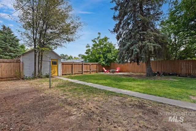 120 S Nectarine St, Nampa, ID 83686