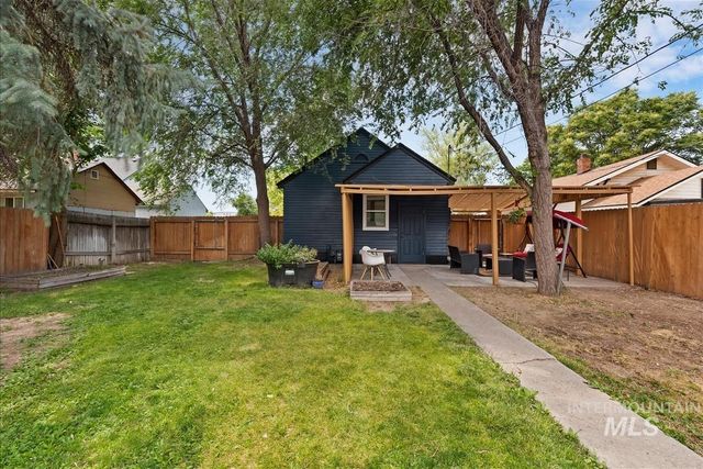 120 S Nectarine St, Nampa, ID 83686