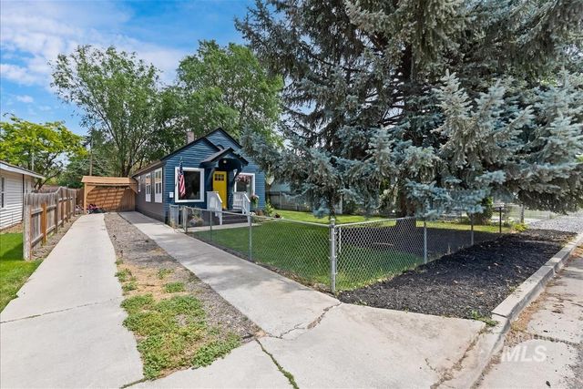120 S Nectarine St, Nampa, ID 83686