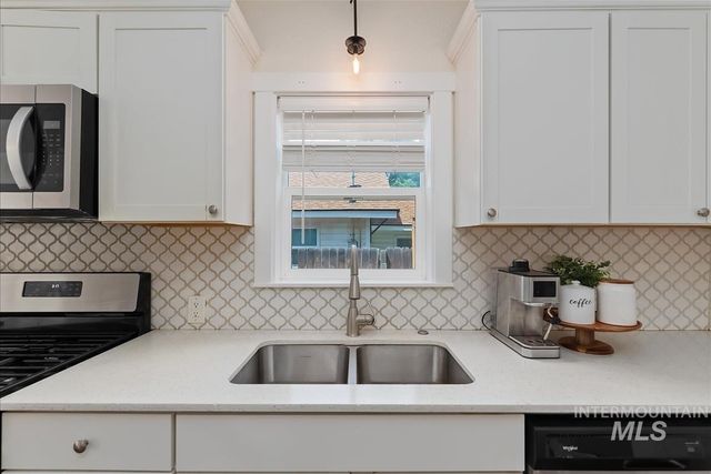 120 S Nectarine St, Nampa, ID 83686