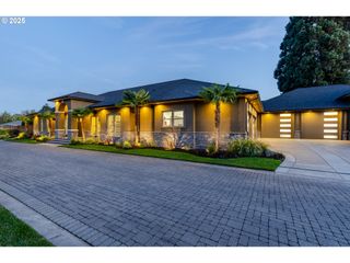 3540 WALTON Ln, Eugene, OR 97408