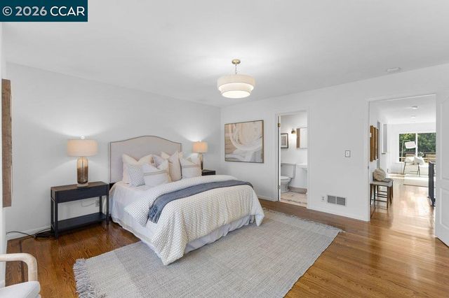 121 Bradford St, San Francisco, CA 94110