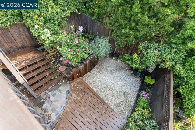 121 Bradford St, San Francisco, CA 94110