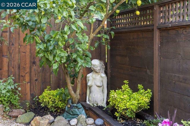 121 Bradford St, San Francisco, CA 94110