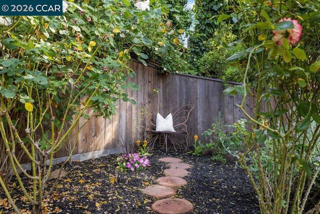 121 Bradford St, San Francisco, CA 94110