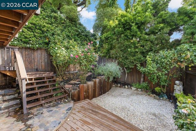 121 Bradford St, San Francisco, CA 94110