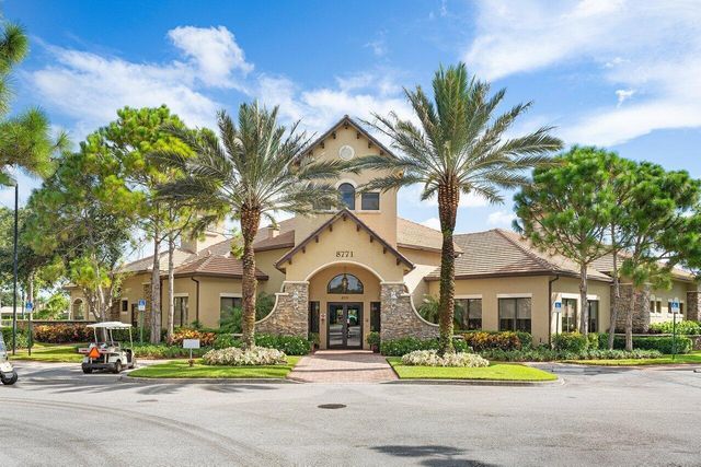 8696 Woodgrove Harbor Lane, Boynton Beach, FL 33473
