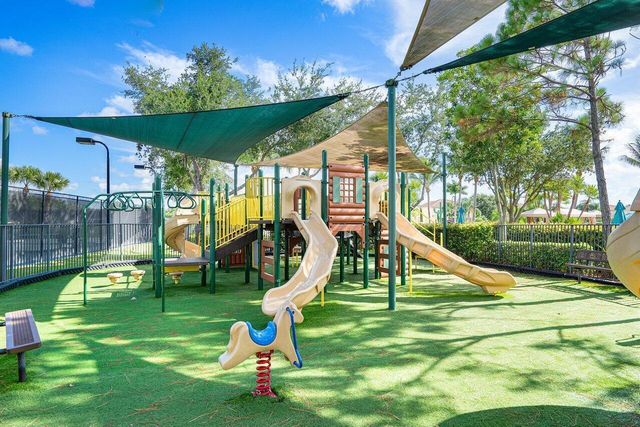 8696 Woodgrove Harbor Lane, Boynton Beach, FL 33473