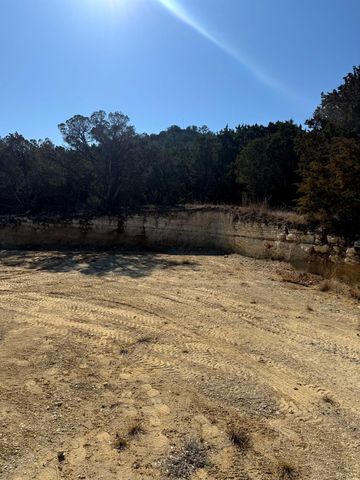 1392 Johnson Road, Canyon Lake, TX 78133