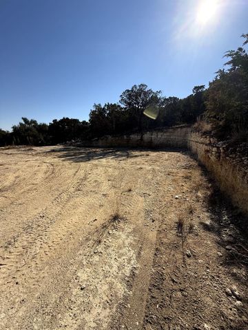 1392 Johnson Road, Canyon Lake, TX 78133